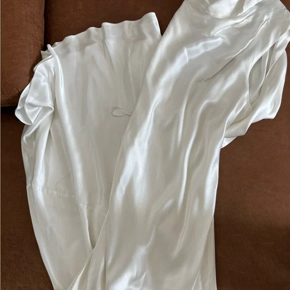 DISSH White Maxi Dress - Picture 9 of 15